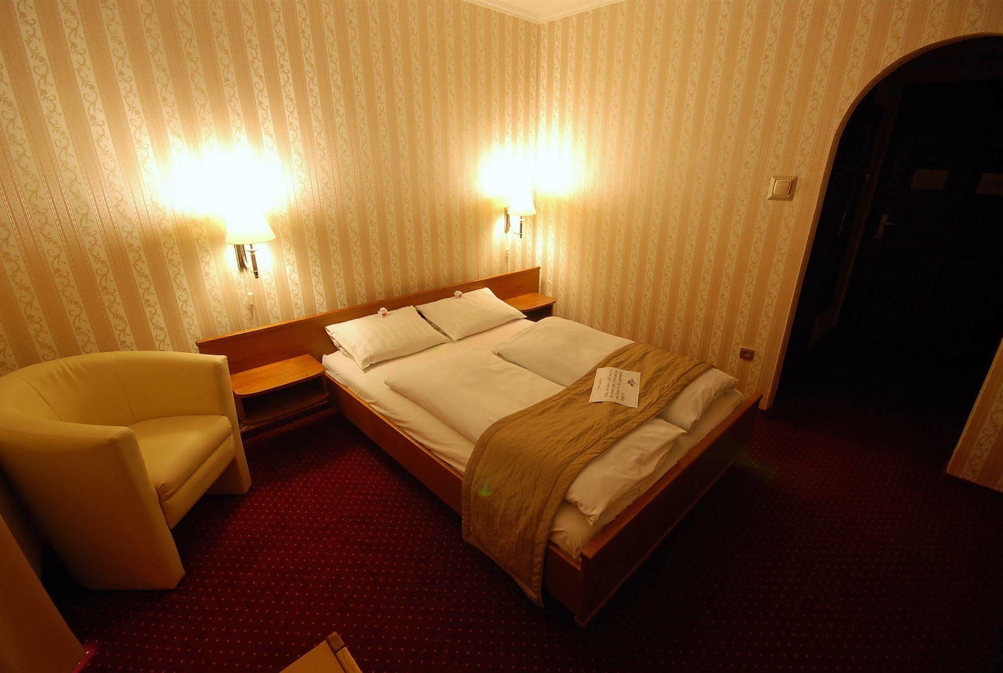 Hotel Amadeus Budapest Extérieur photo