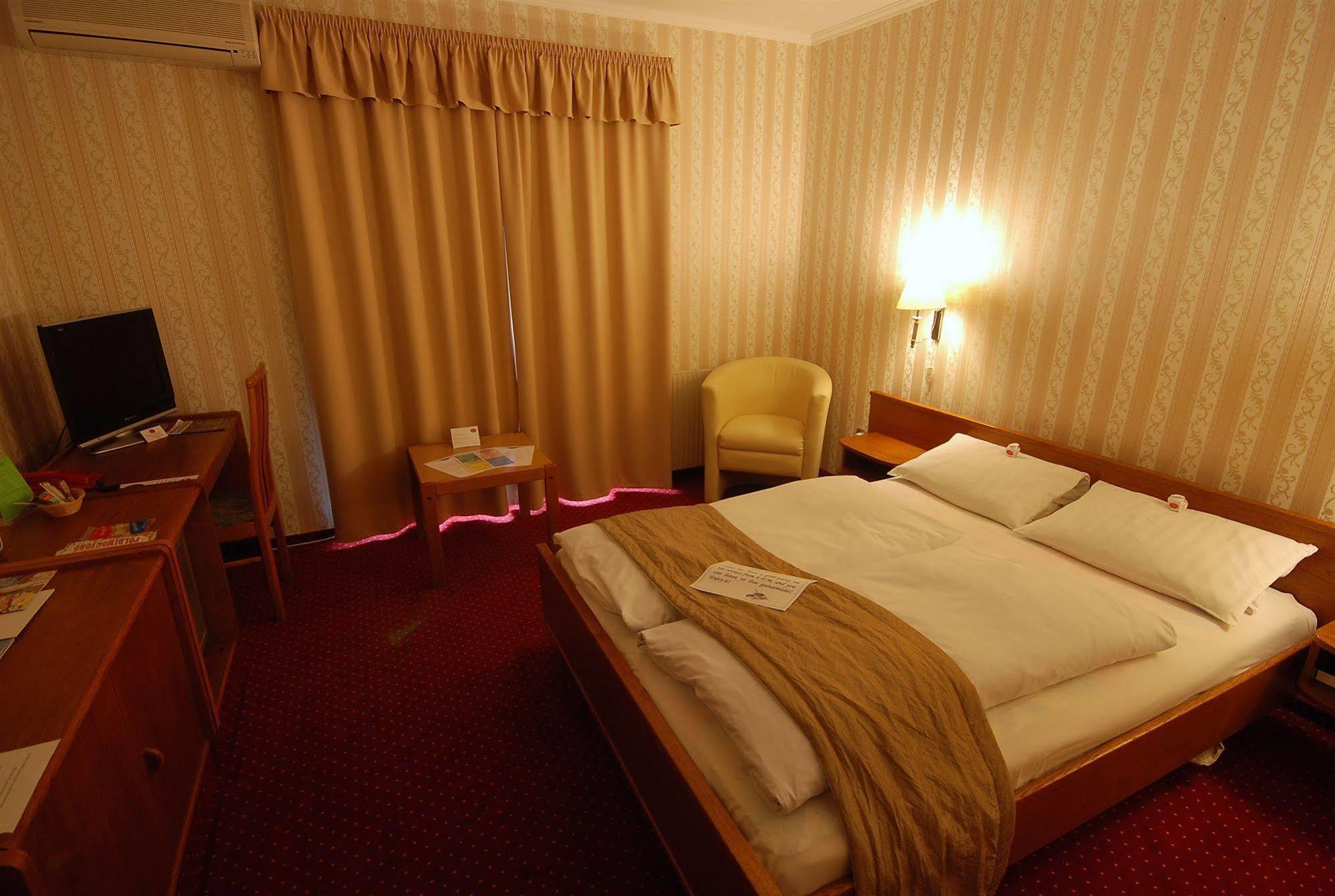Hotel Amadeus Budapest Extérieur photo